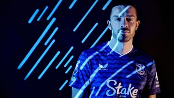 Nomor 18 Everton