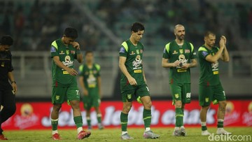 Persebaya Libas Bali United 5-2