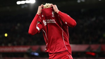 Ekitike Ngapain Selebrasi Buka Jersey