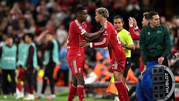 Ekitike Siap Duet dengan Isak -