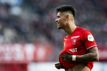 Patrick Kluivert yang Minta Mees Hilgers Konsentrasi Pindah Klub