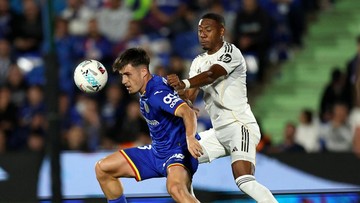 Alaba Cedera, Madrid Krisis Bek