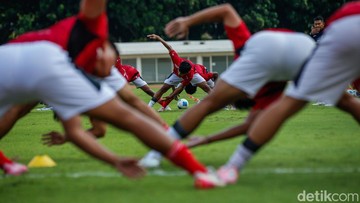 Garuda Muda Panaskan Mesin