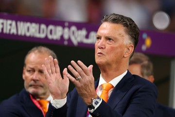 Louis van Gaal Diisukan Latih Timnas Indonesia