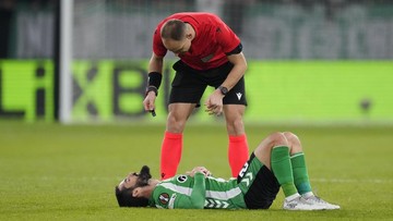 Amrabat Tak Sengaja Tendang Isco