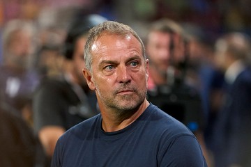 Hansi Flick Mau Meninggalkan Barcelona