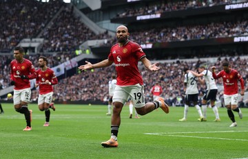 Manchester United Unggul 1-0 dari Tottenham