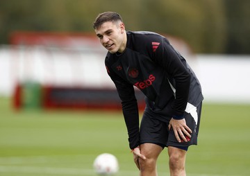 Semprot Manuel Ugarte