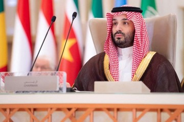 Pangeran Arab Saudi Ingin Beli Barcelona
