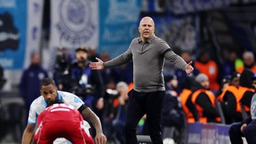 Gerrard ke Slot: Setop Protes Musuh Main Bertahan