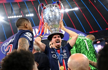 Juara Bertahan Liga Champions Selalu Terperosok ke Playoff