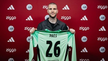 Maarten Paes Formal Gabung Ajax Amsterdam