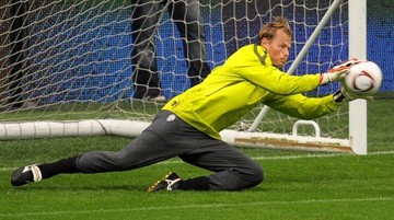 Alex Manninger Tewas, Buffon Patah Hati