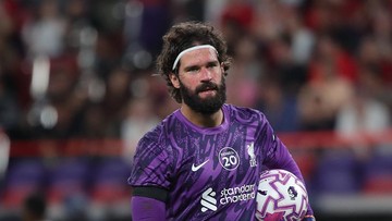 Alisson Becker Rencana Kembali Bermain