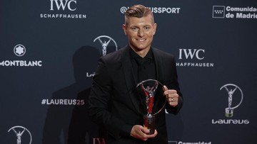 Toni Kroos Sudah Katup Buku