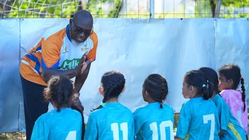 Jacksen F Tiago Berharap Eksis SSB yang Fokus Pembinaan Sepakbola