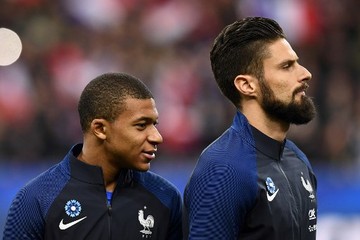 Giroud Bela Mbappe