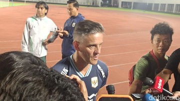 Herdman: Mees Hilgers Hanya Ikut Latihan Timnas Indonesia