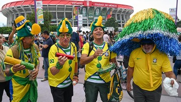 Meksiko Bergemuruh, Suporter Internasional Padati Azteca