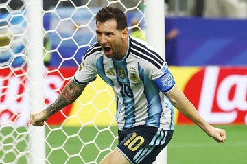 Messi Ukir Sejarah