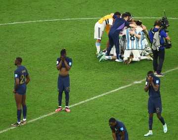 Prancis Terlecut Kekalahan Menyakitkan