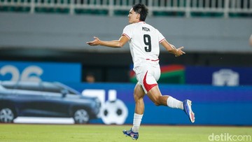 Debut Impresif Mitchell Baker Bawa Garuda Terbang Tinggi