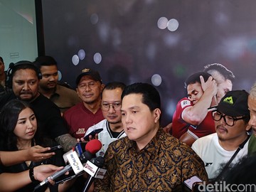 Erick Thohir Buka Kesempatan Hapus Embargo Suporter Away