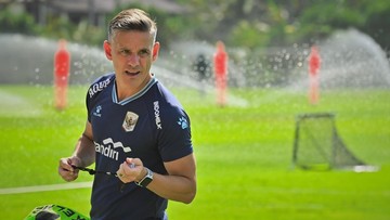 Herdman Ungkap Kondisi Marselino yang Pakai Tongkat