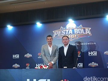 Luis Figo Hadir di Jakarta